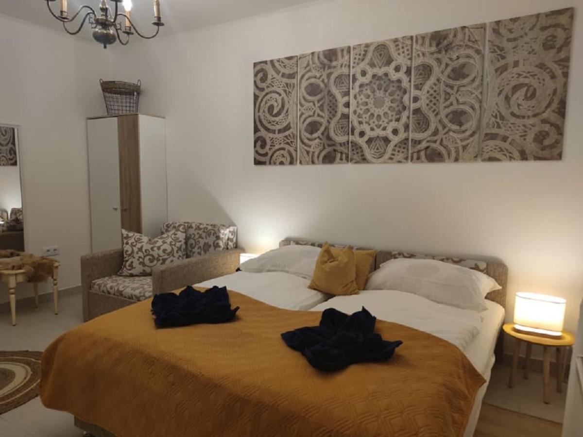 Wagner Apartman Тата Екстериор снимка